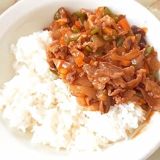 キーマカレー風！豚こまと野菜たっぷりのドライカレー